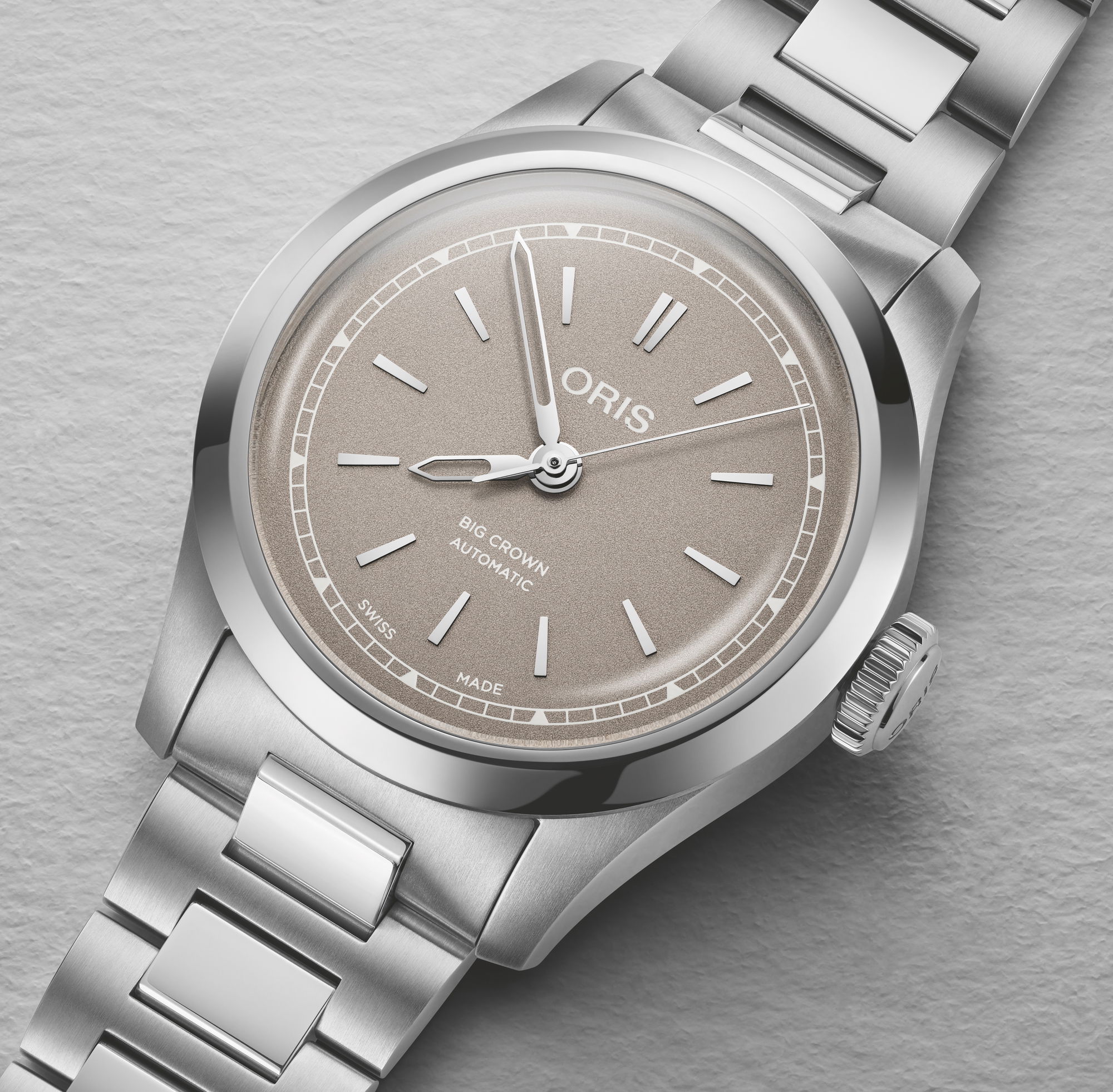 Oris Big Crown Pointer Date 34 - View 3