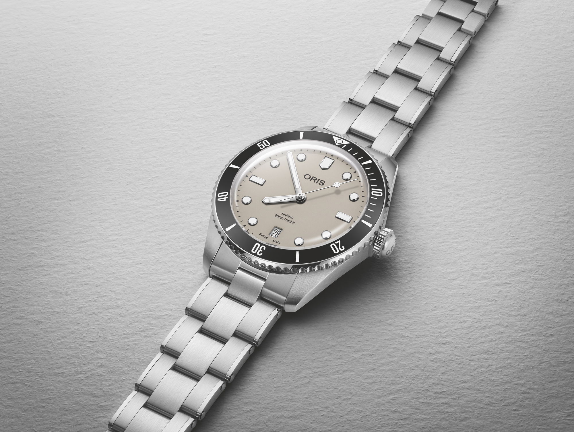 Oris Divers Date - View 3