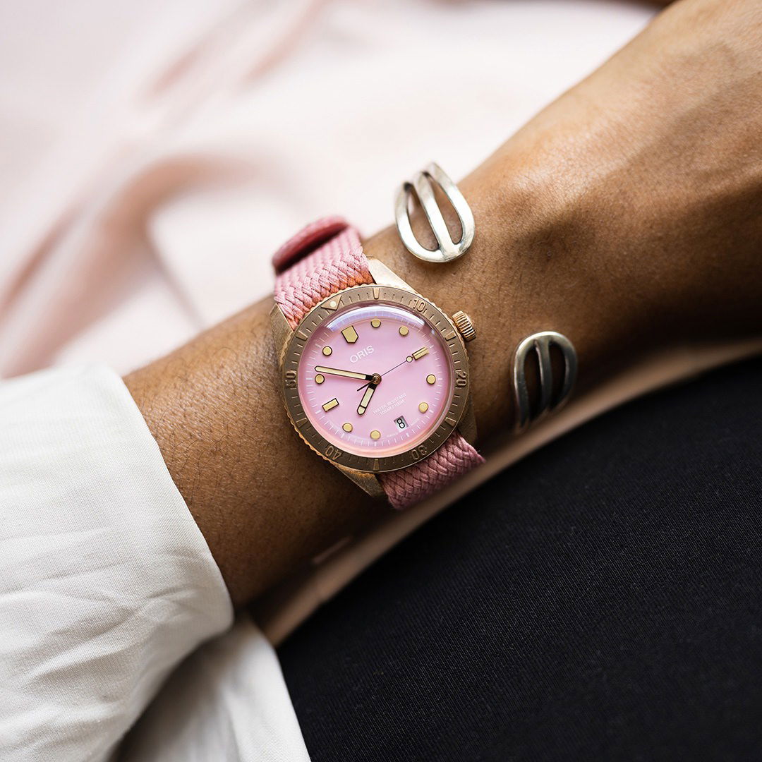 Oris Divers Sixty-Five ‘Cotton Candy’ - View 2