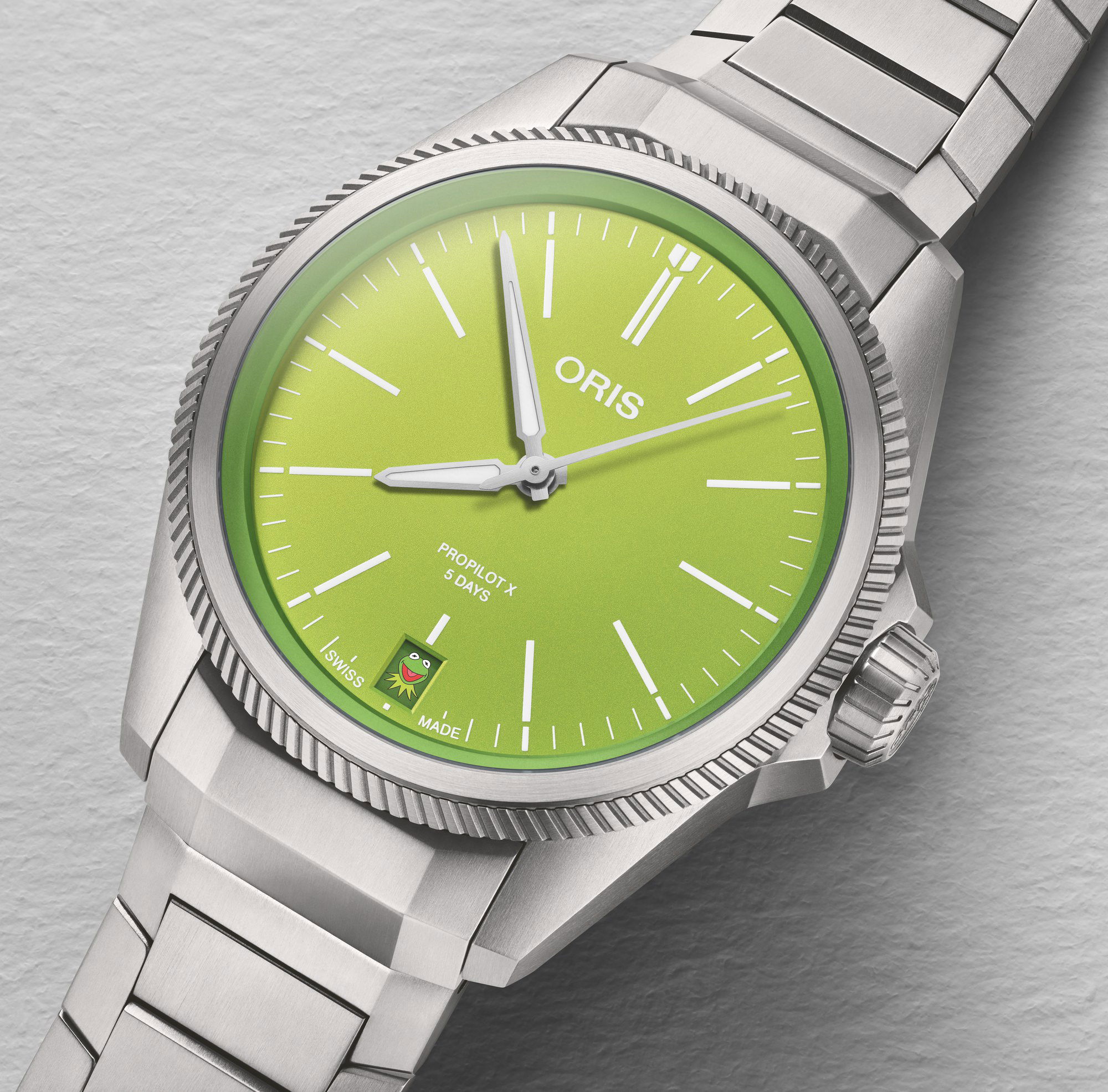 Oris ProPilot X Kermit Edition - View 3