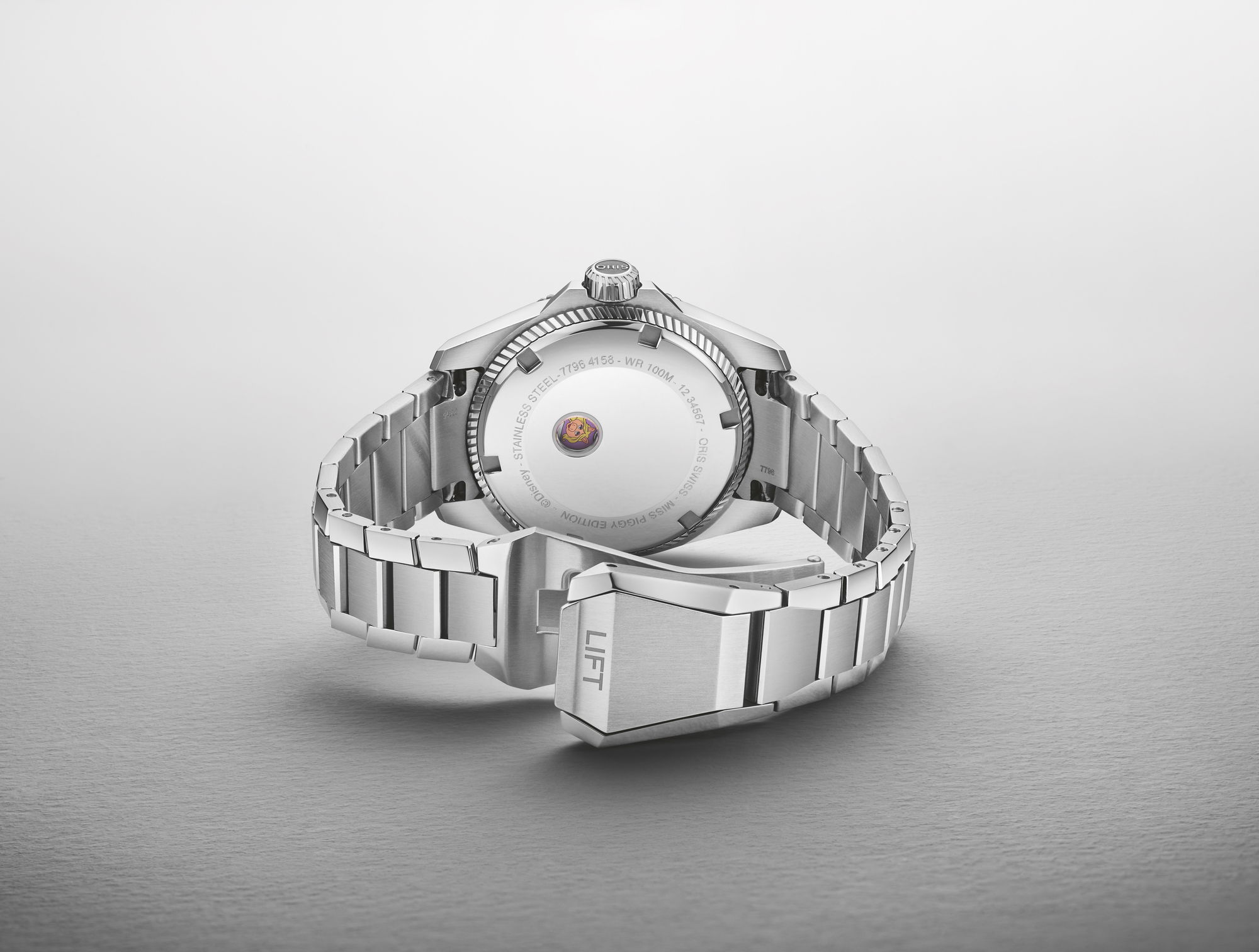 Oris ProPilot X Miss Piggy Edition - View 2