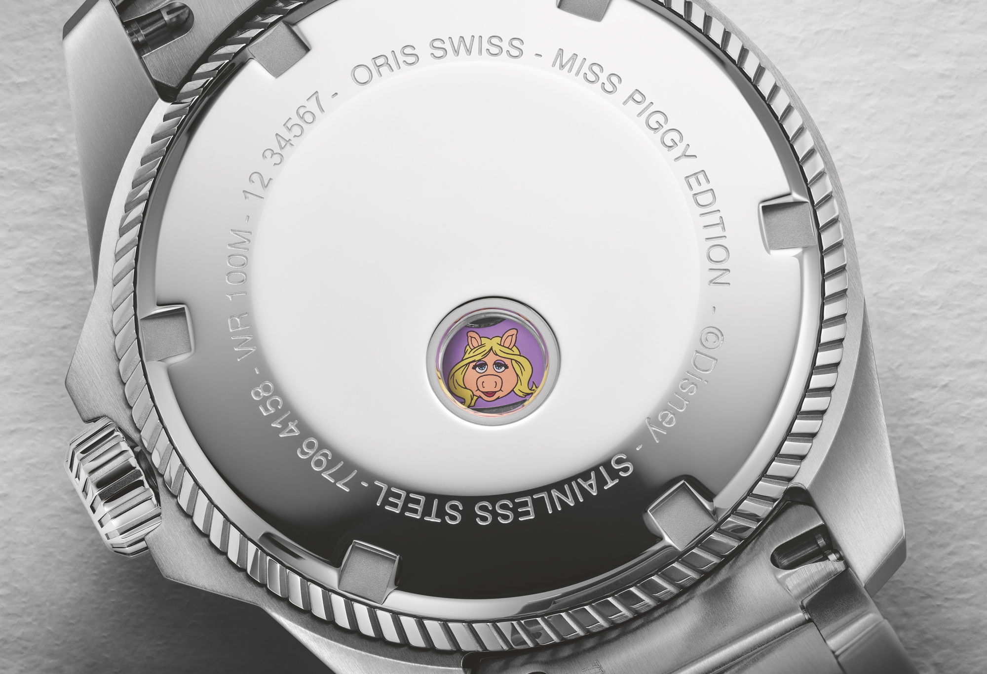 Oris ProPilot X Miss Piggy Edition - View 3