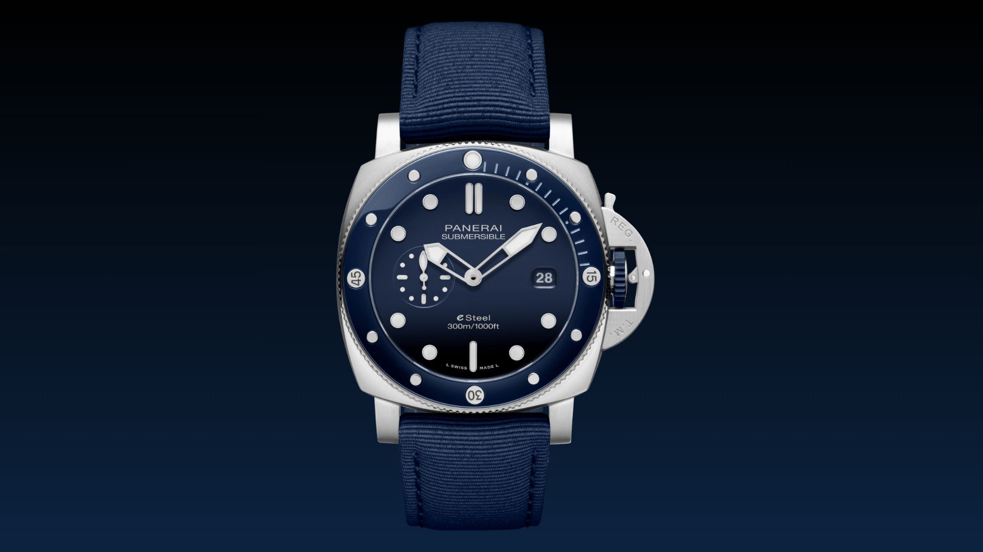 Panerai Submersible QuarantaQuattro eSteel Blu Profondo - View 2