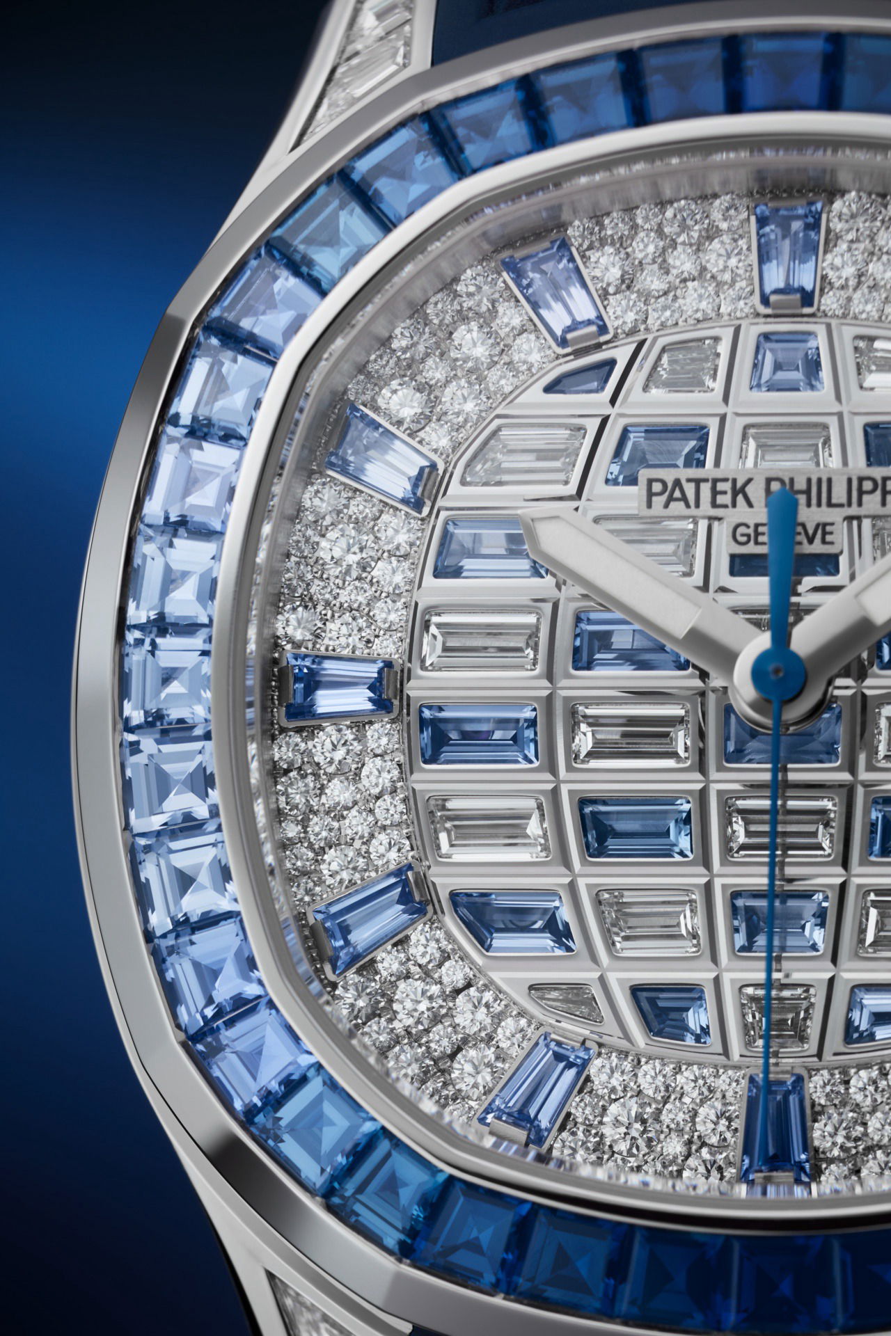 Patek Philippe Aquanaut Luce Haute Joaillerie - View 3