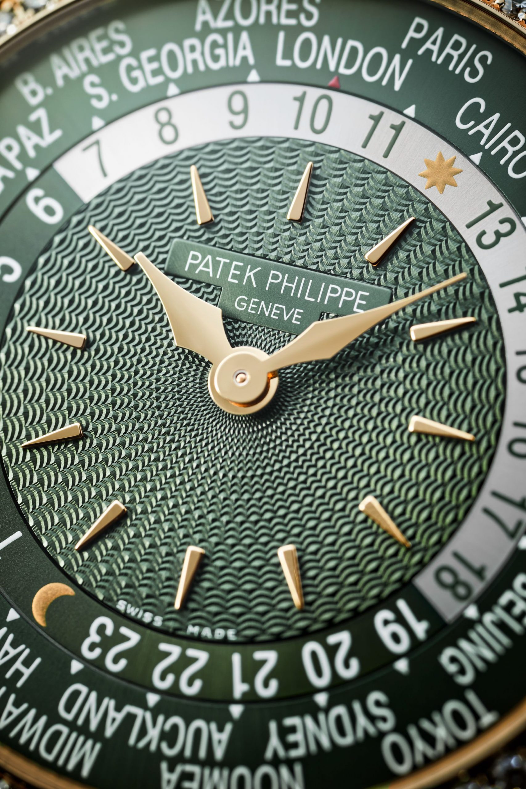 Patek Philippe Complications World Time - View 3