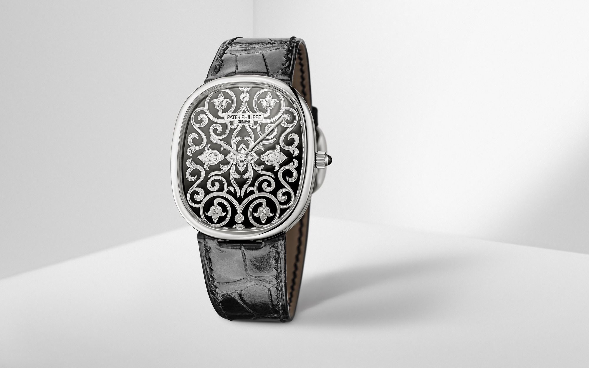 Patek Philippe Golden Ellipse - View 2