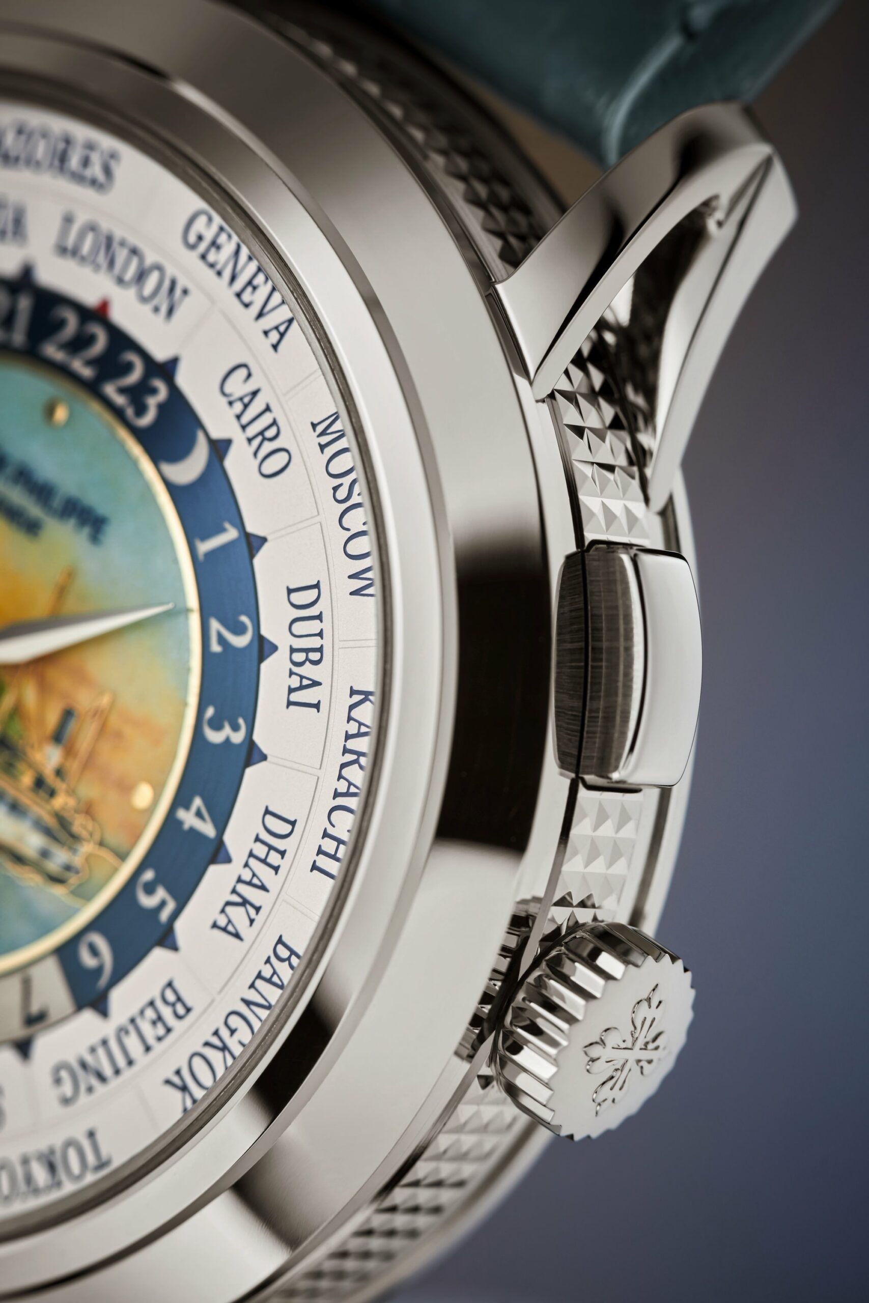 Patek Philippe Grand Complications MInute Repeater, World Time - View 3