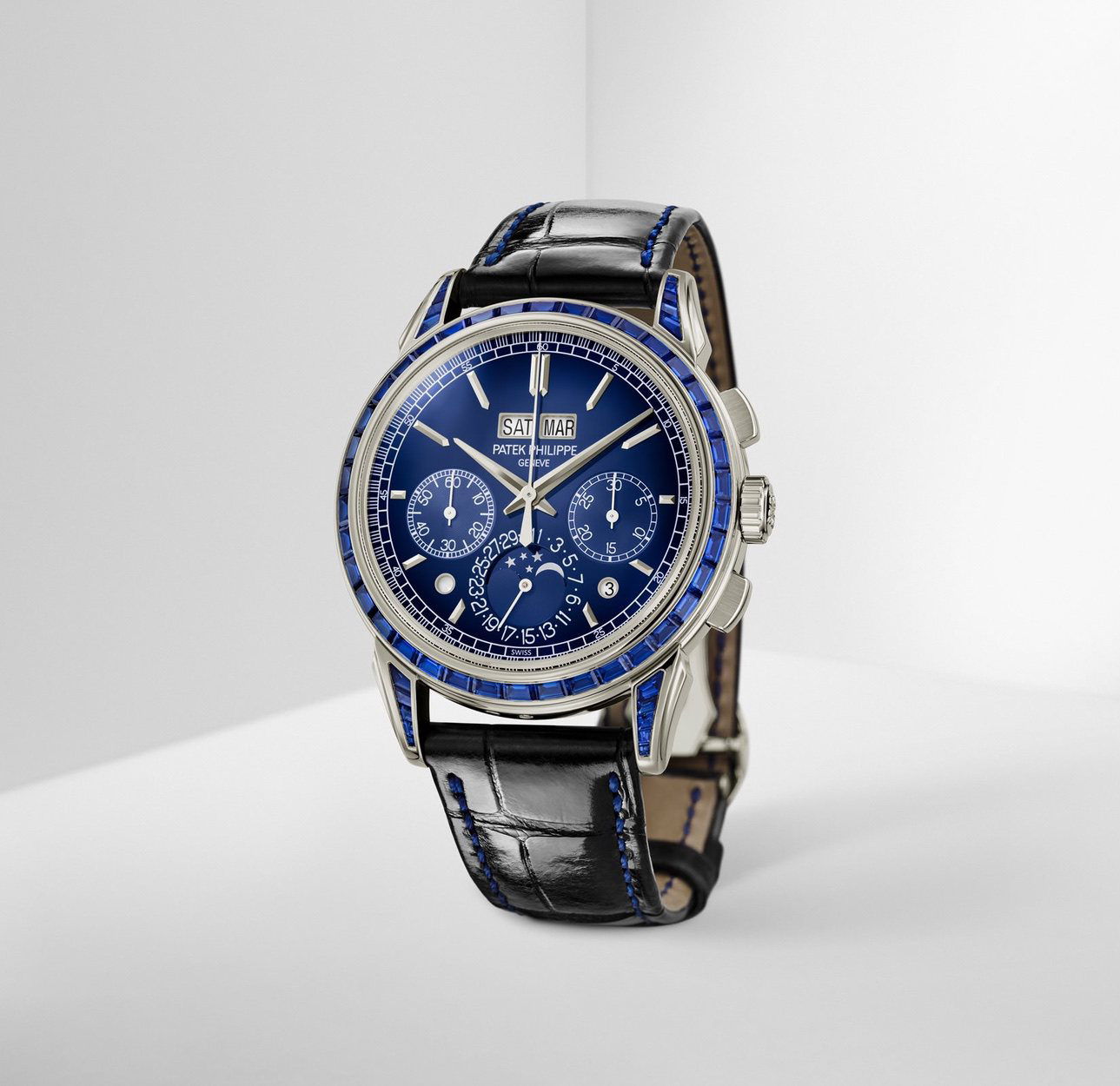 Patek Philippe Grandes Complications Chronograph, Perpetual Calendar - View 3
