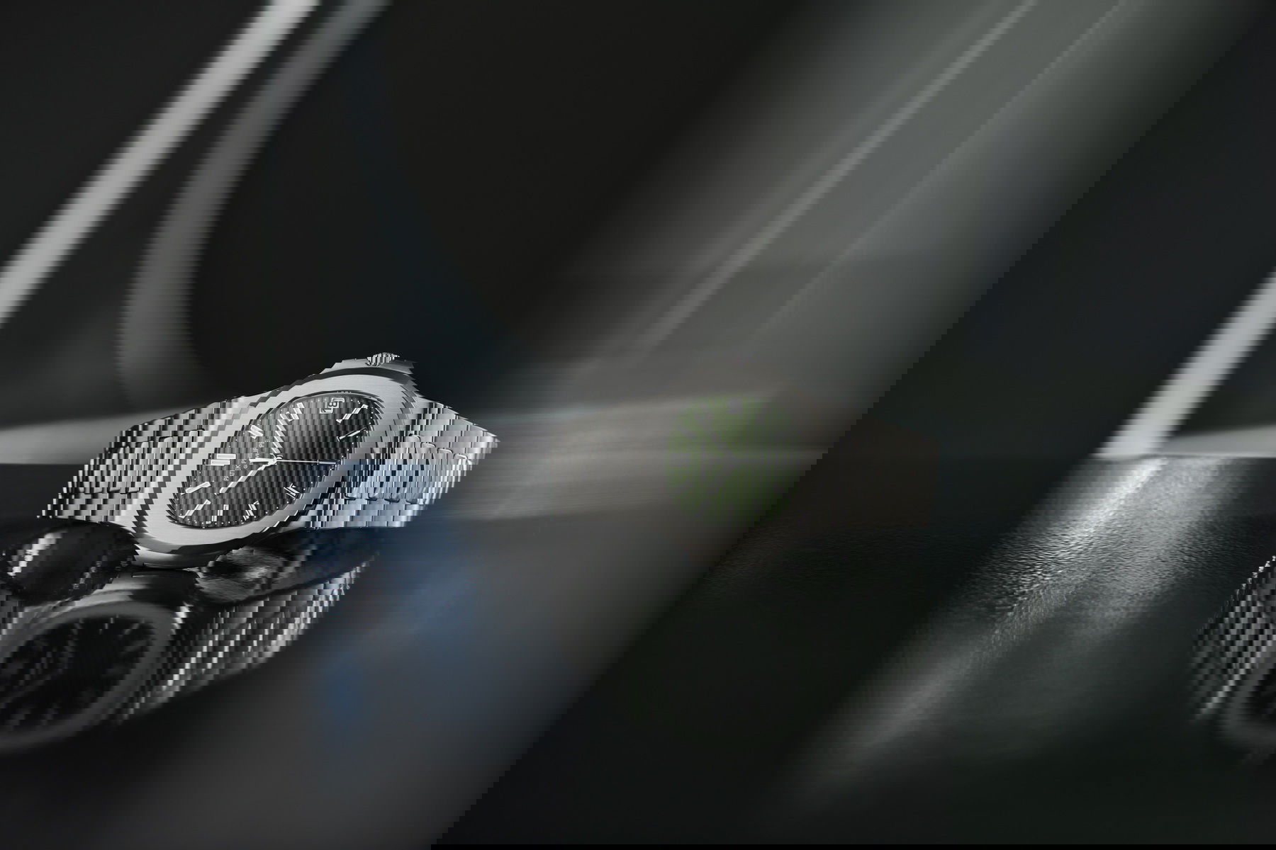 Patek Philippe Nautilus - View 2