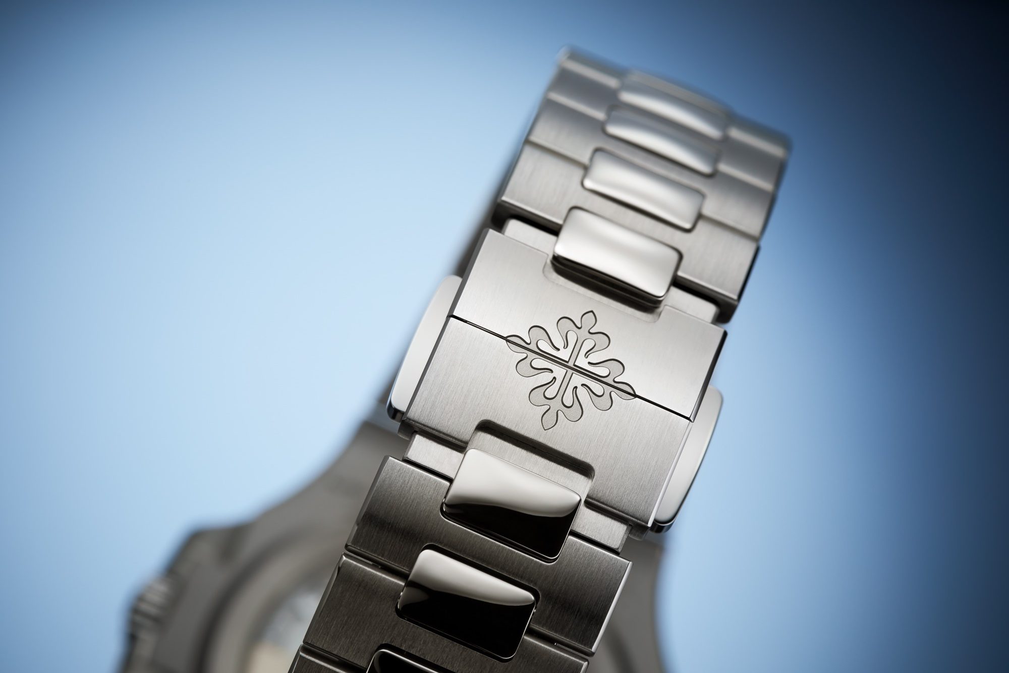 Patek Philippe Nautilus - View 2
