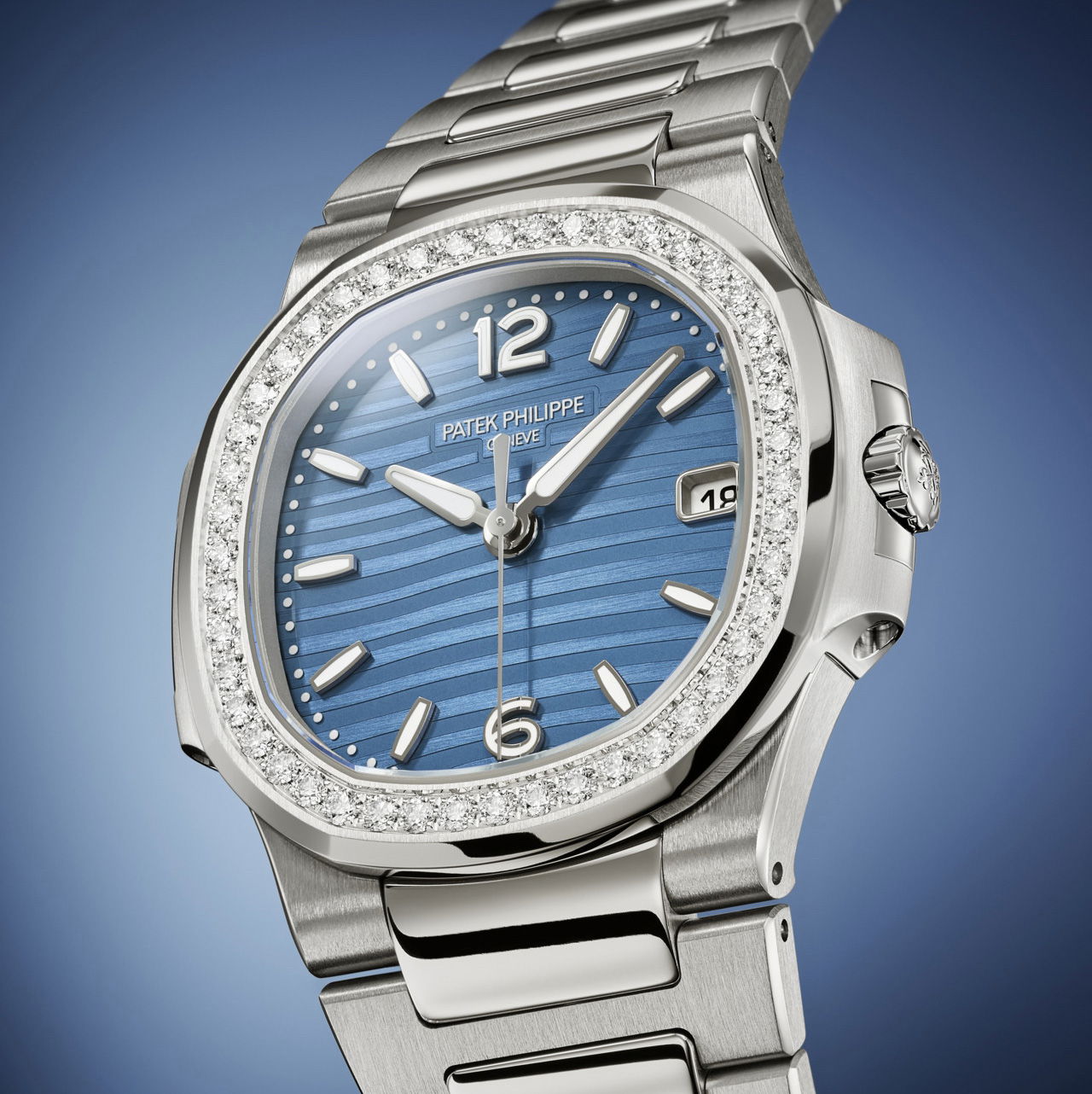 Patek Philippe Nautilus - View 2