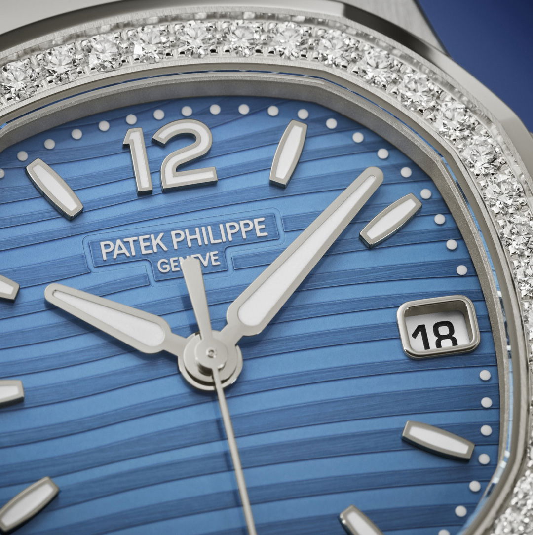 Patek Philippe Nautilus - View 3