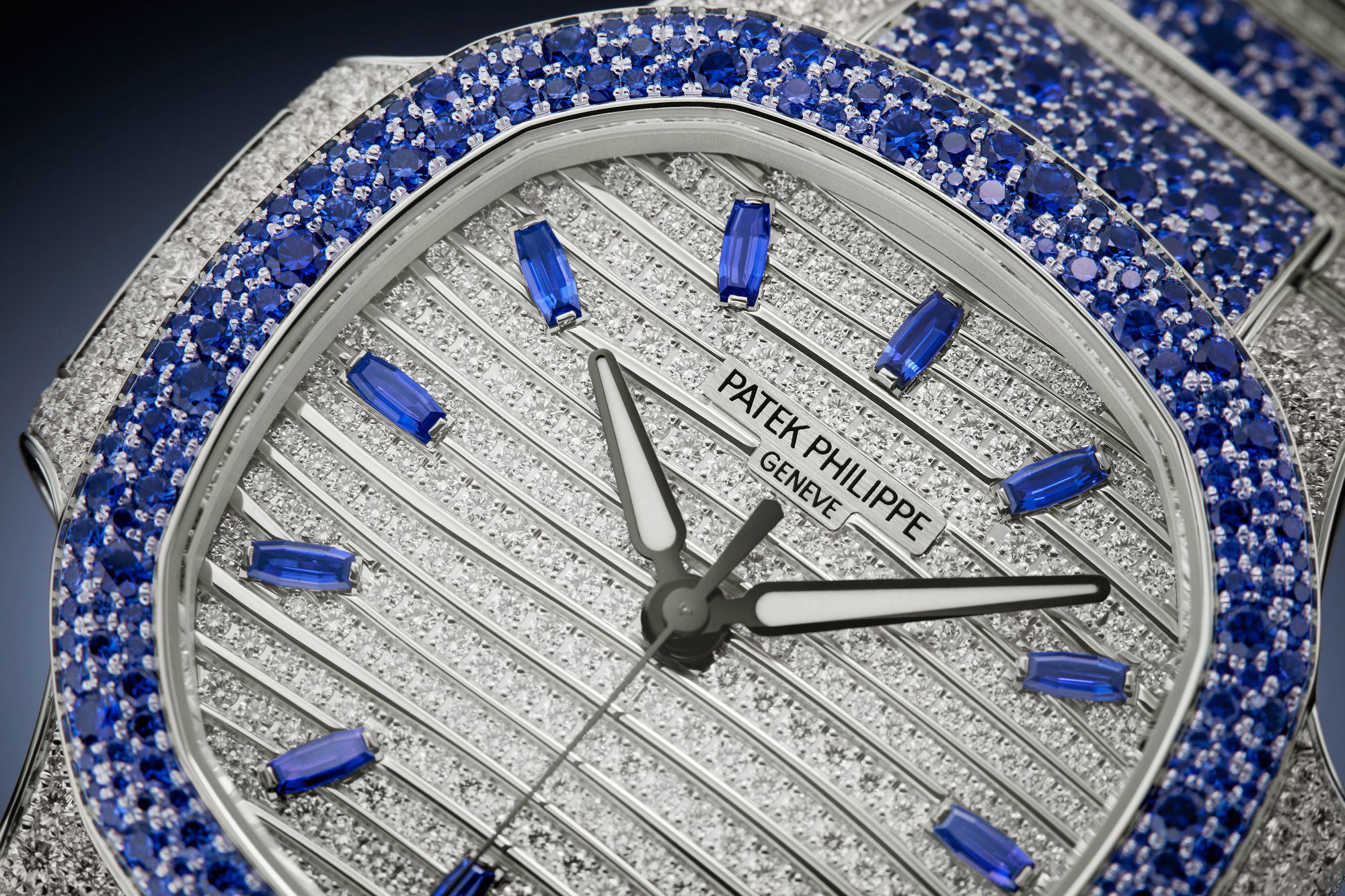 Patek Philippe Nautilus Haute Joaillerie - View 3