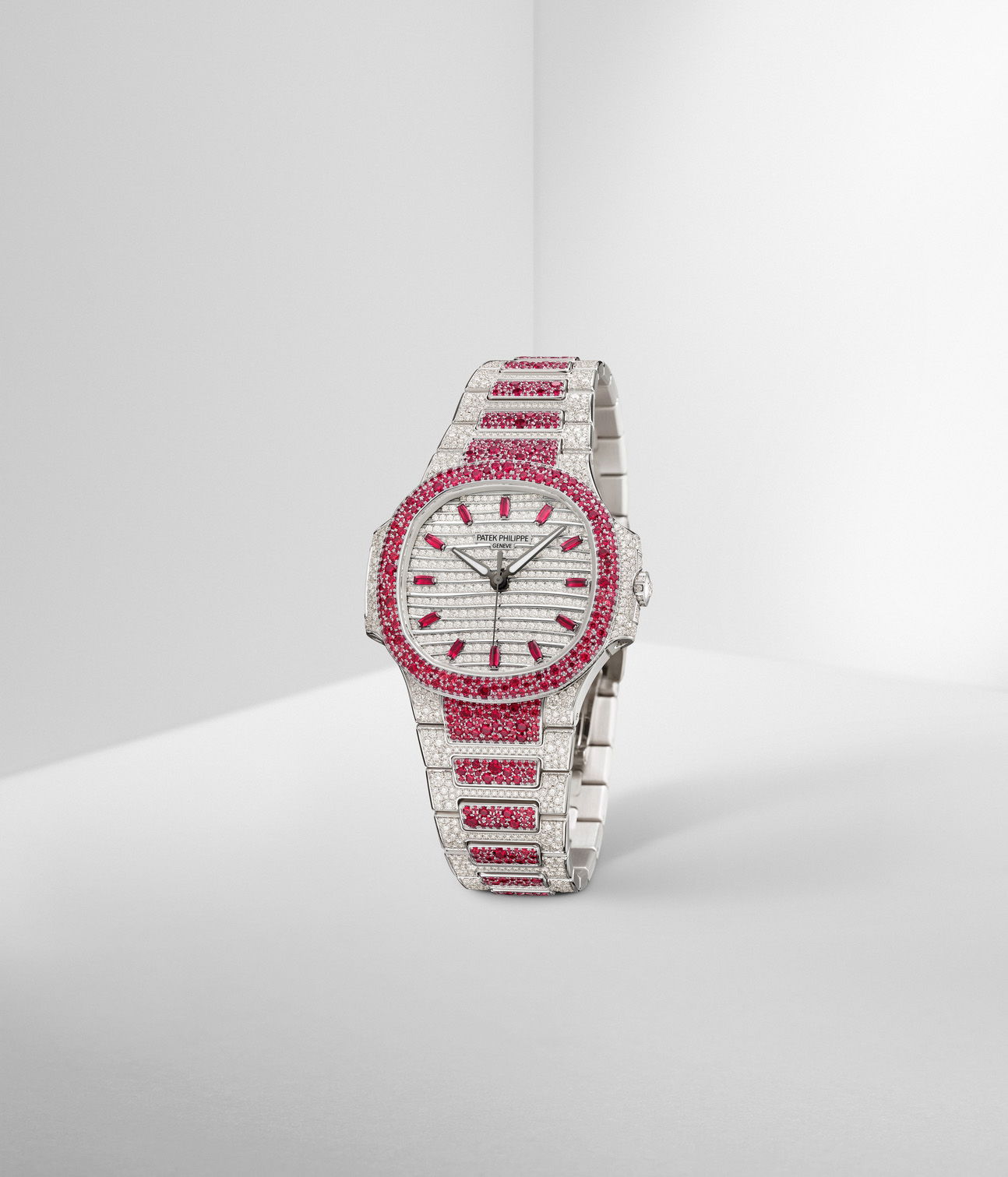 Patek Philippe Nautilus Haute Joaillerie - View 2