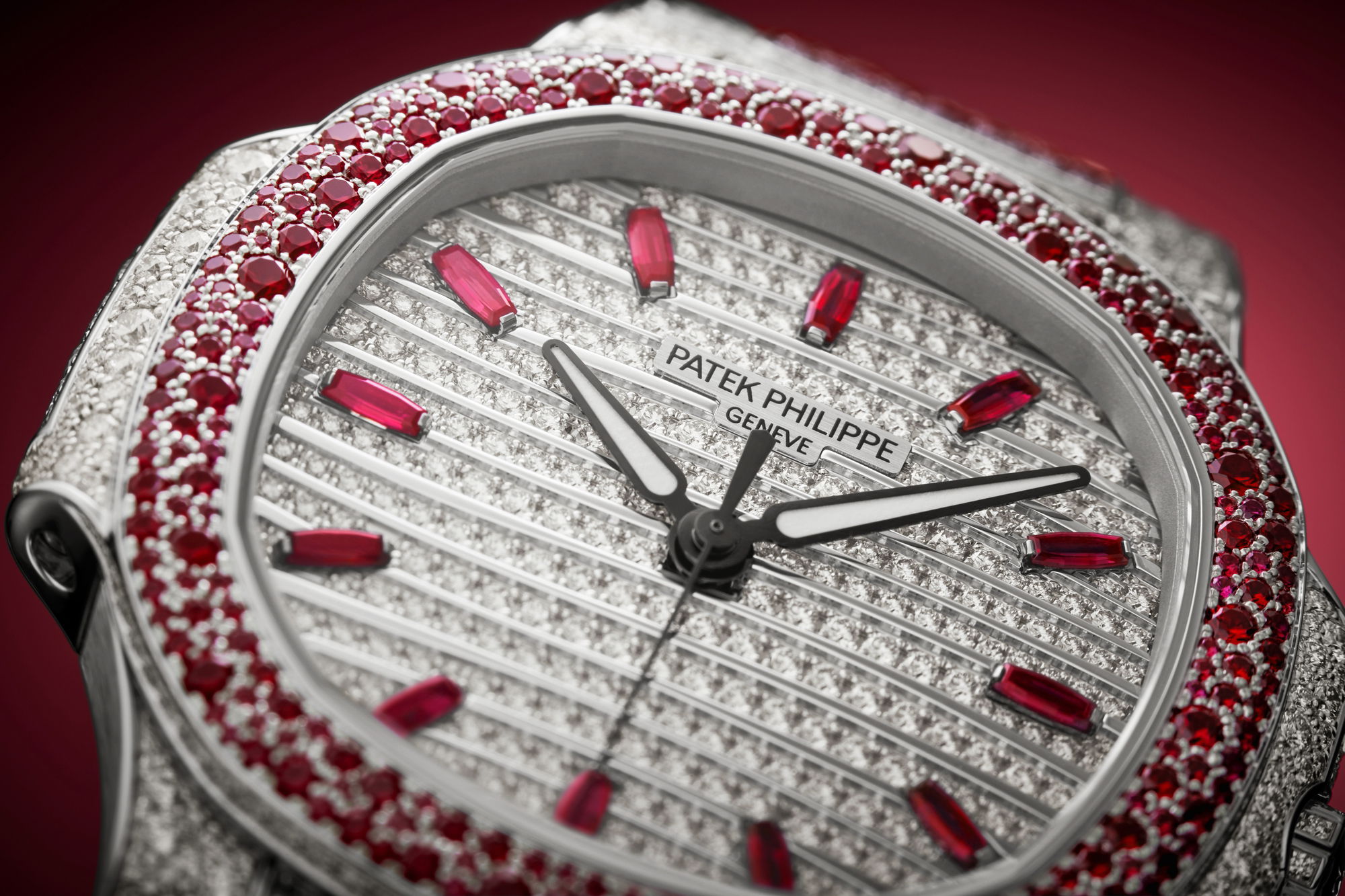 Patek Philippe Nautilus Haute Joaillerie - View 3