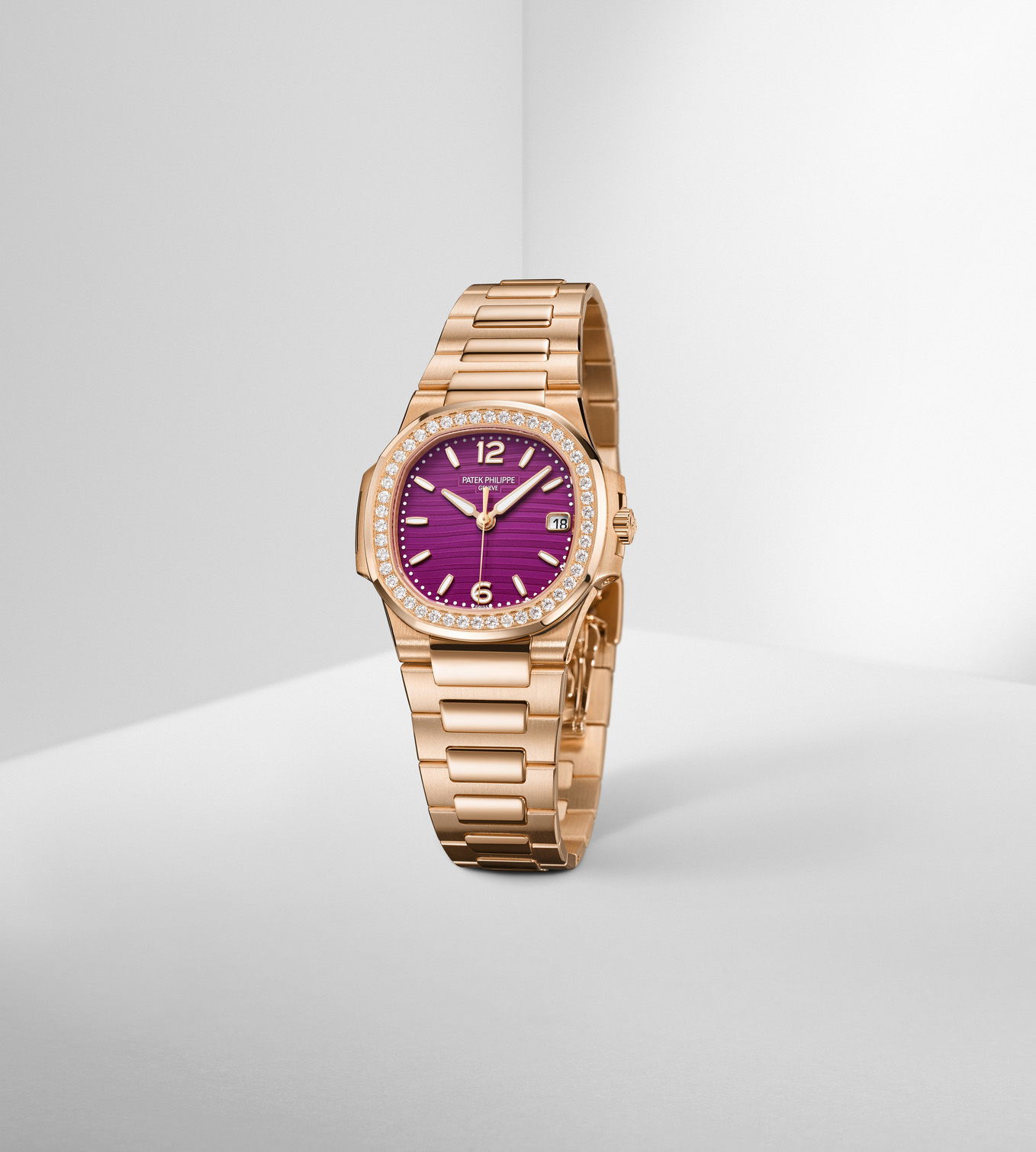 Patek Philippe Nautilus Ladies - View 2