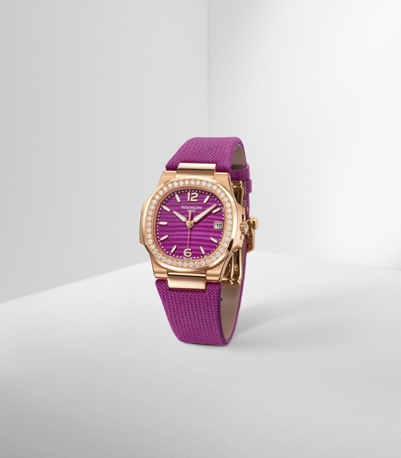 Patek Philippe Nautilus Ladies - View 2