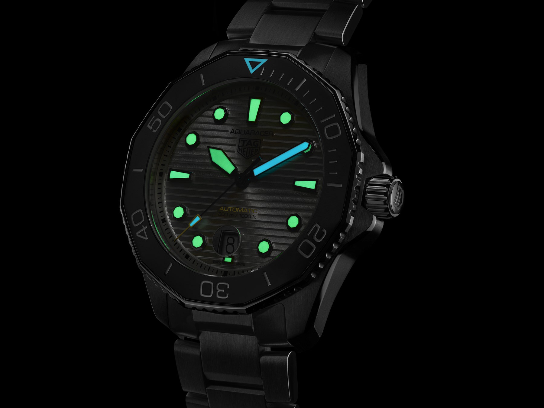 TAG Heuer Aquaracer Professional 300 - View 2