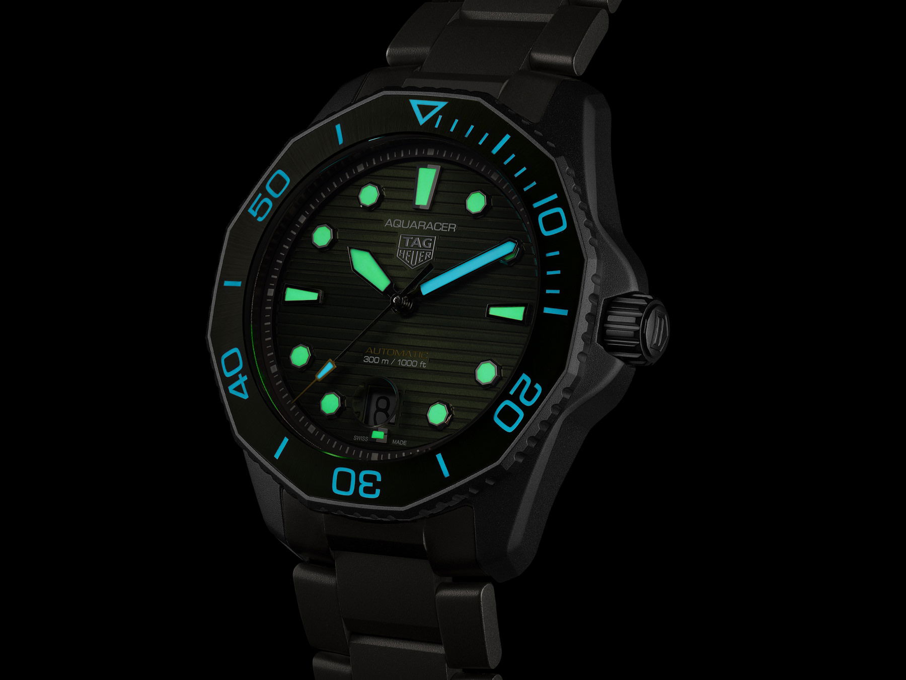TAG Heuer Aquaracer Professional 300 - View 2