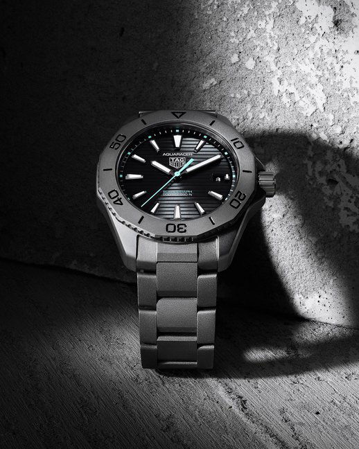 TAG Heuer Aquaracer Professional 200 Solargraph - View 3