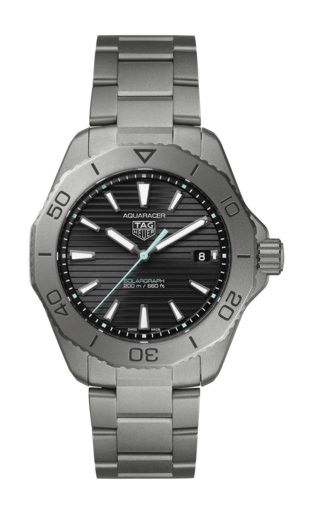 TAG Heuer Aquaracer Professional 200 Solargraph watch