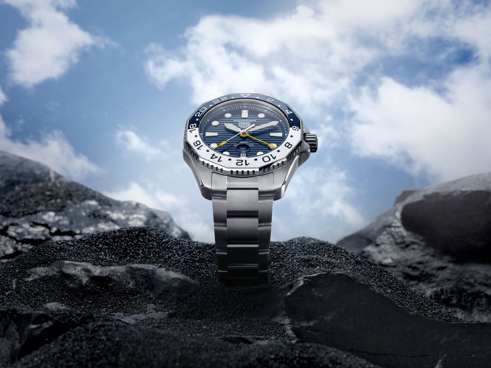 TAG Heuer Aquaracer Professional 300 GMT - View 3