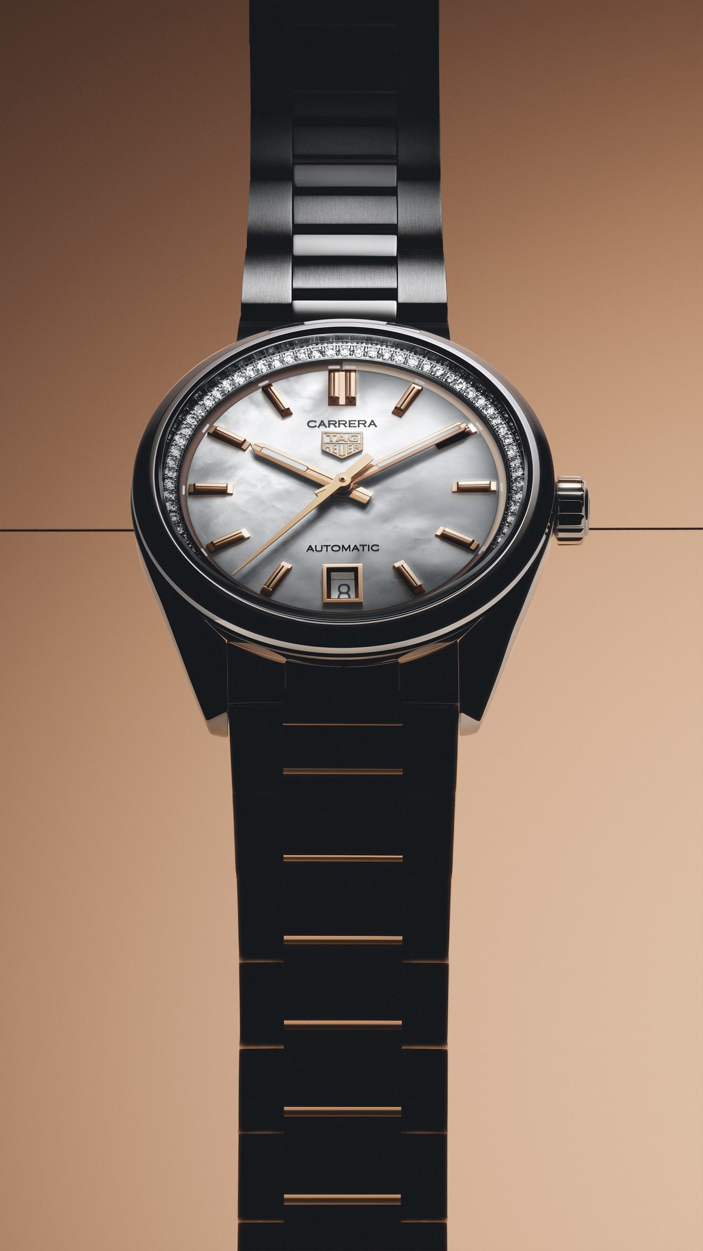 TAG Heuer Carrera Date - View 2