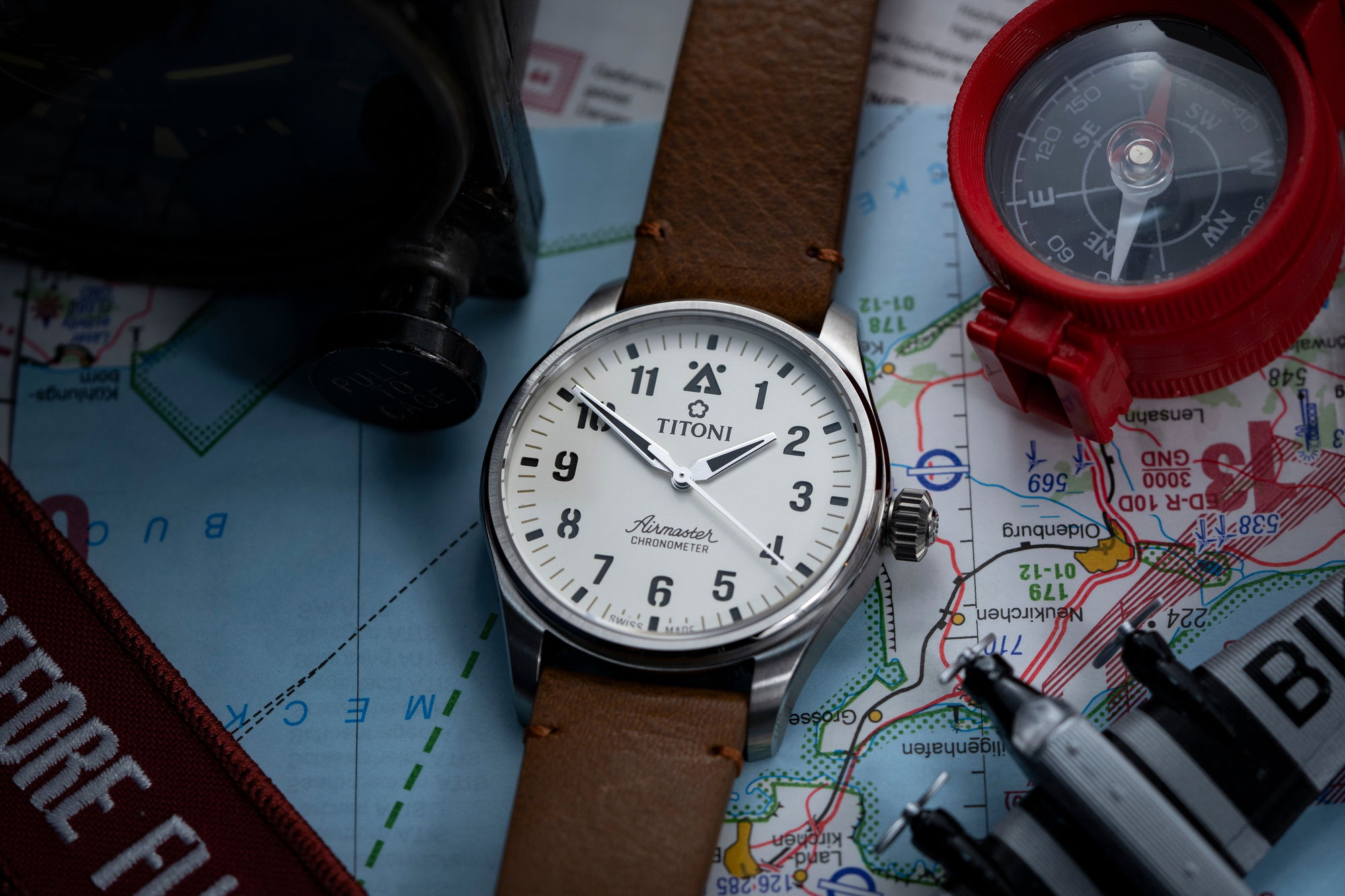 Titoni Airmaster Pilot Titan - View 3