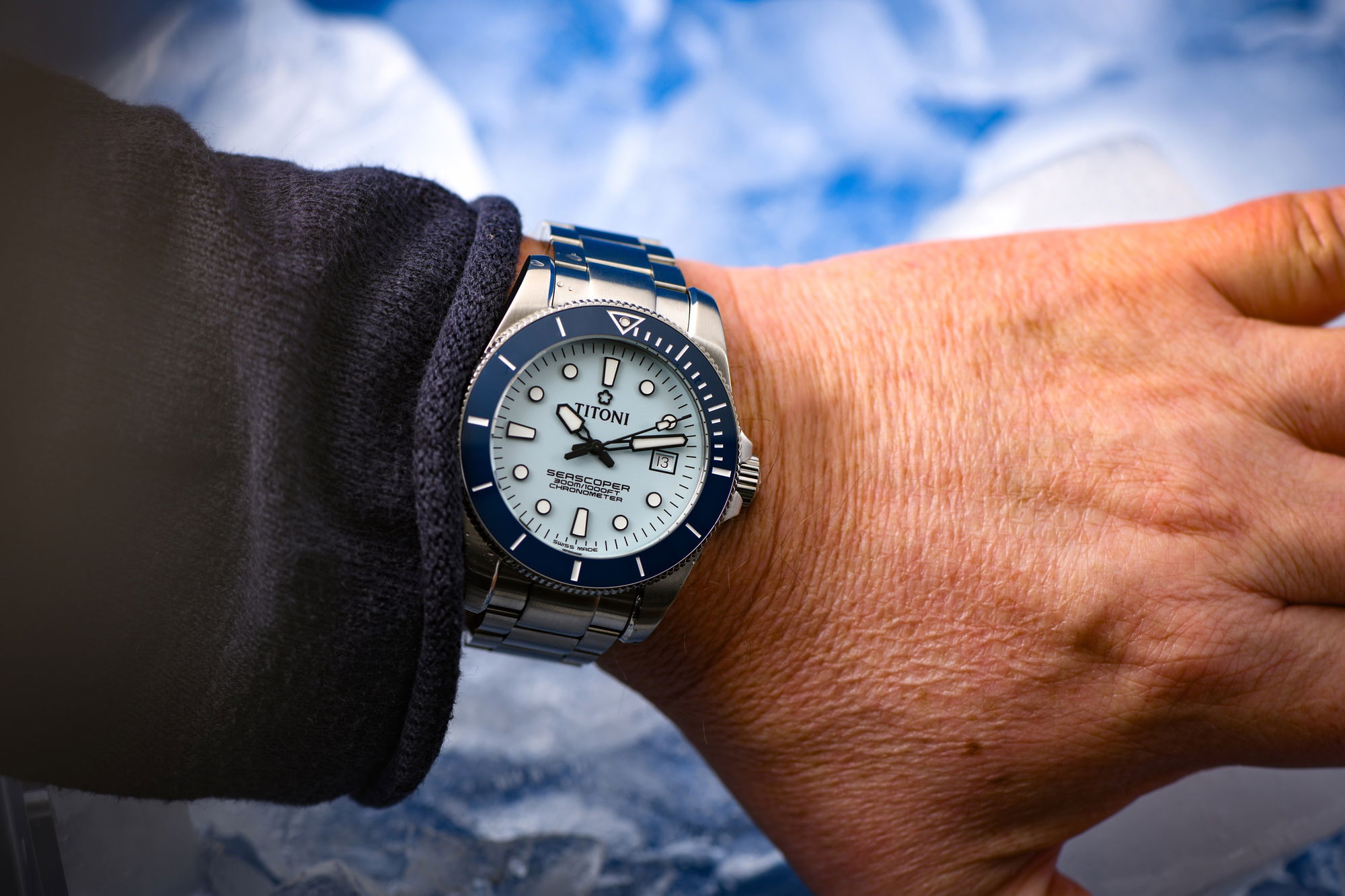 Titoni Seascoper 300 Ice Blue - View 2