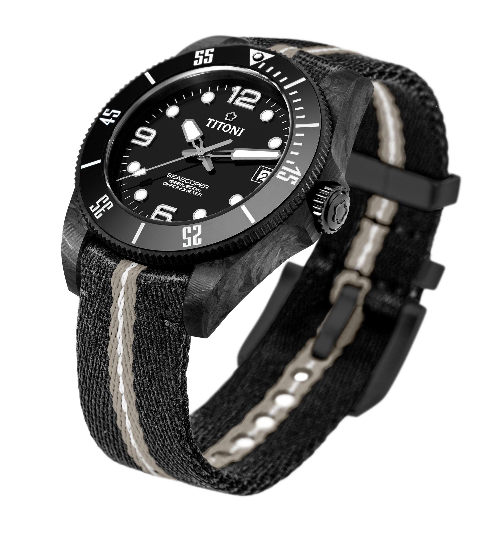 Titoni Seascoper 600 Carbon Tech - View 2