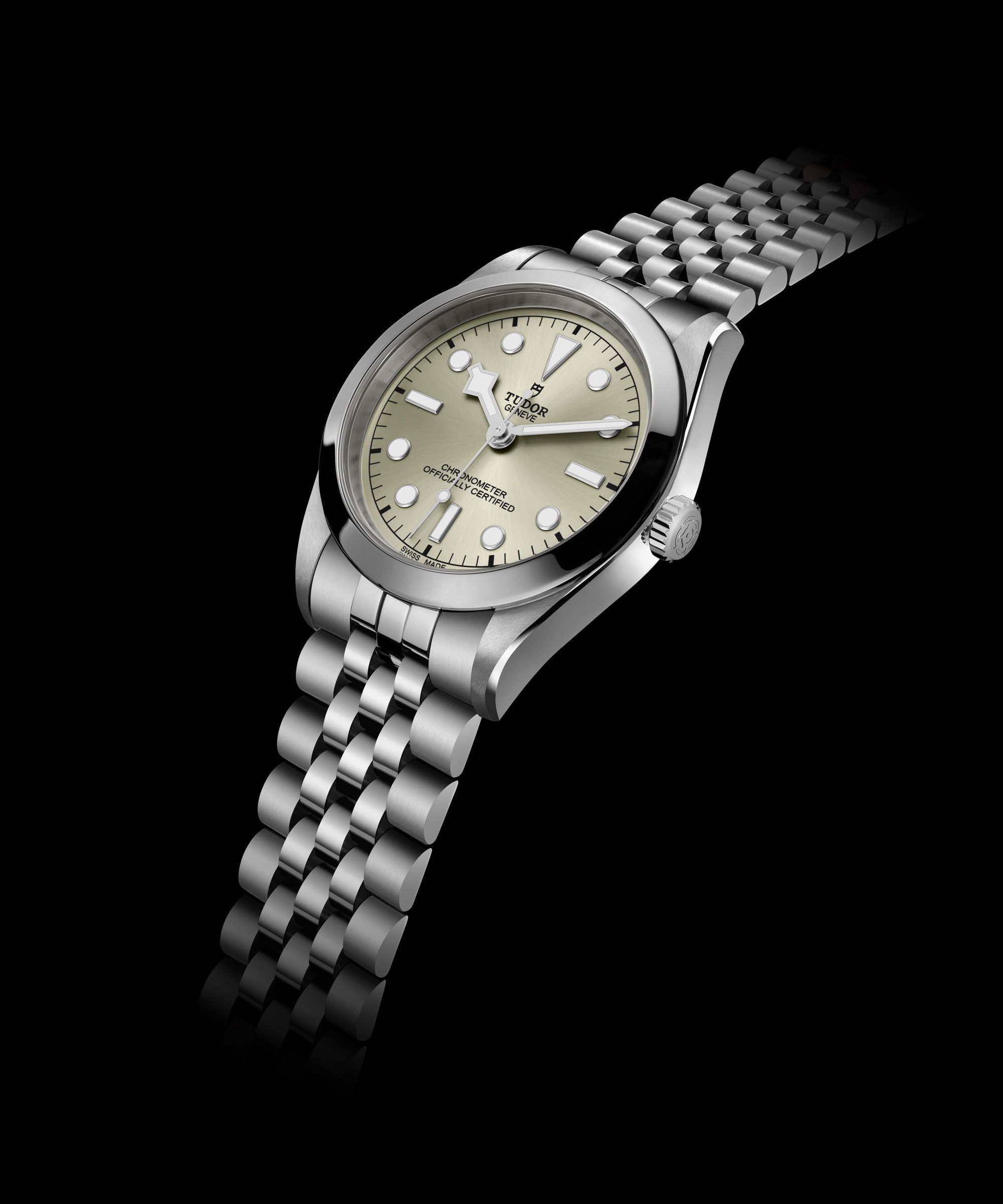 TUDOR Black Bay 39 - View 2