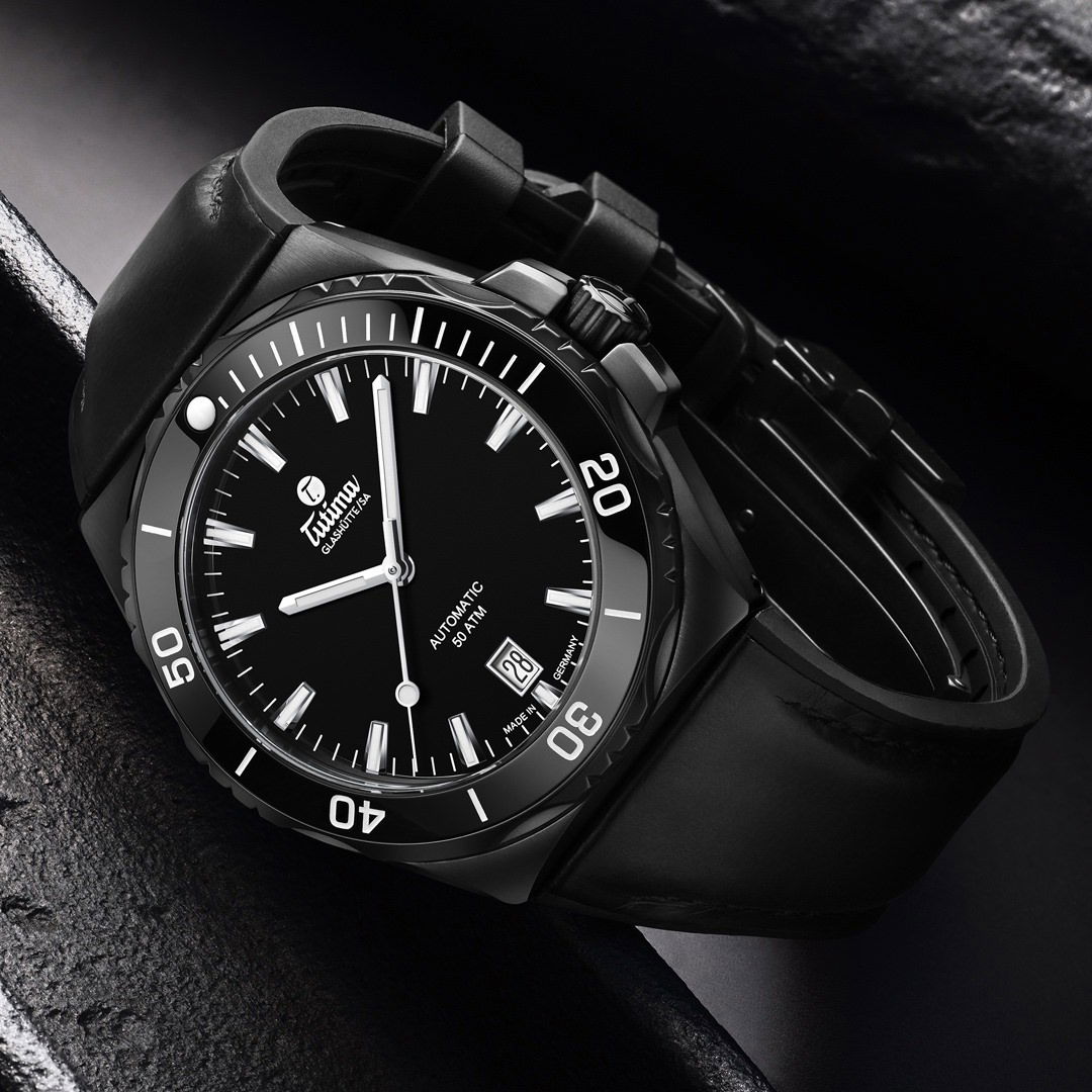 Tutima Glashütte M2 Seven Seas S 40 Black Limited Edition - View 2