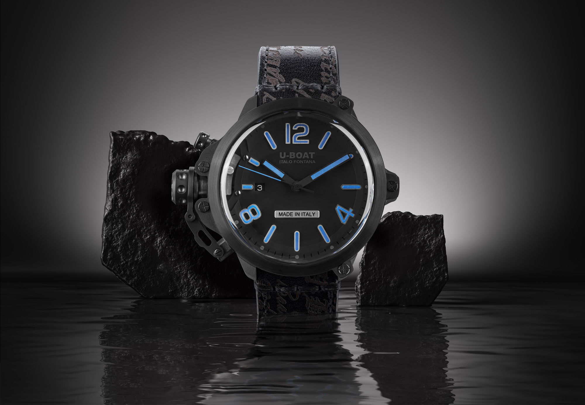 U-Boat Capsule 50 PVD BK BL - View 2