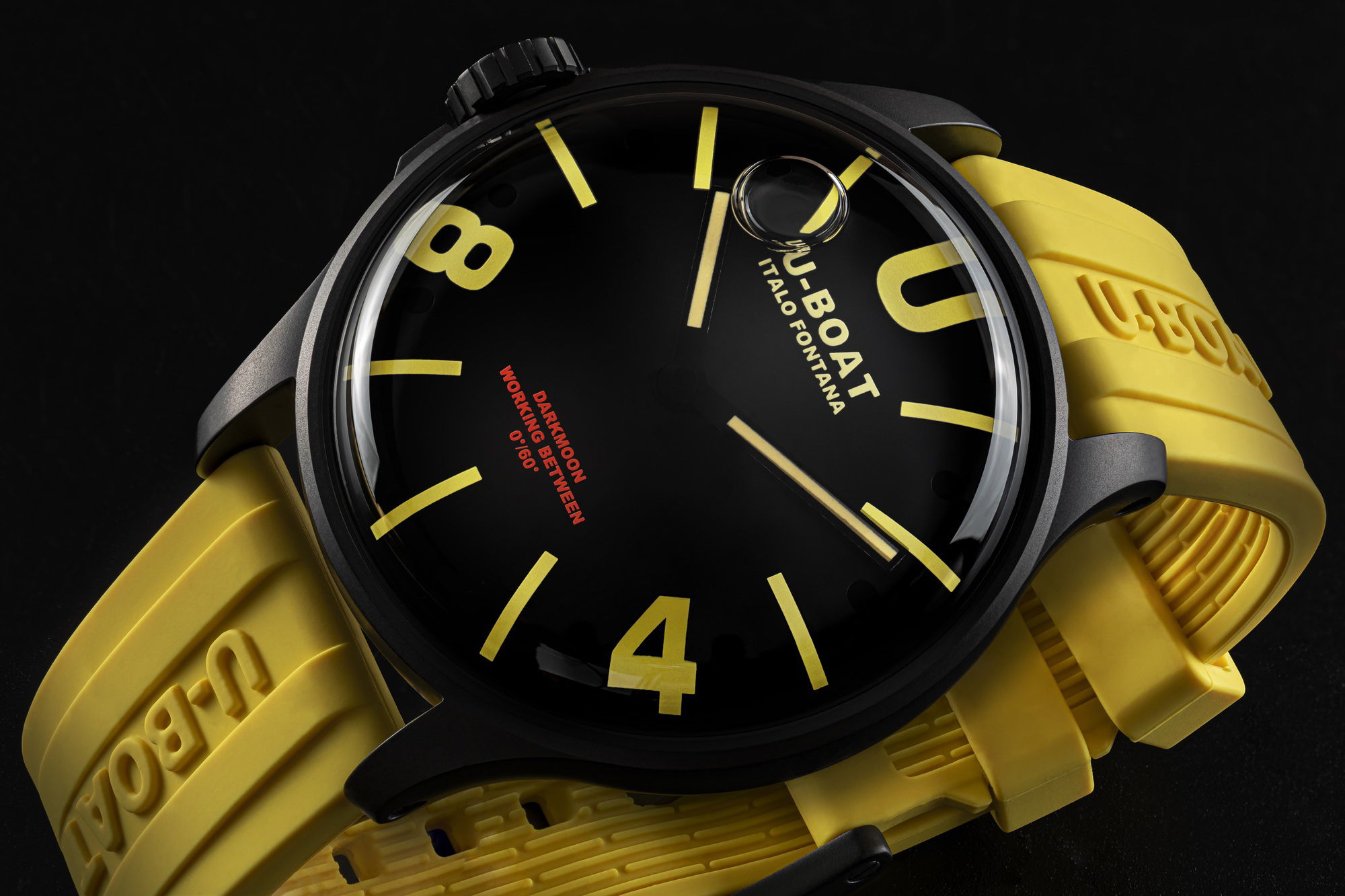 U-Boat Darkmoon 44 Yellow - View 3