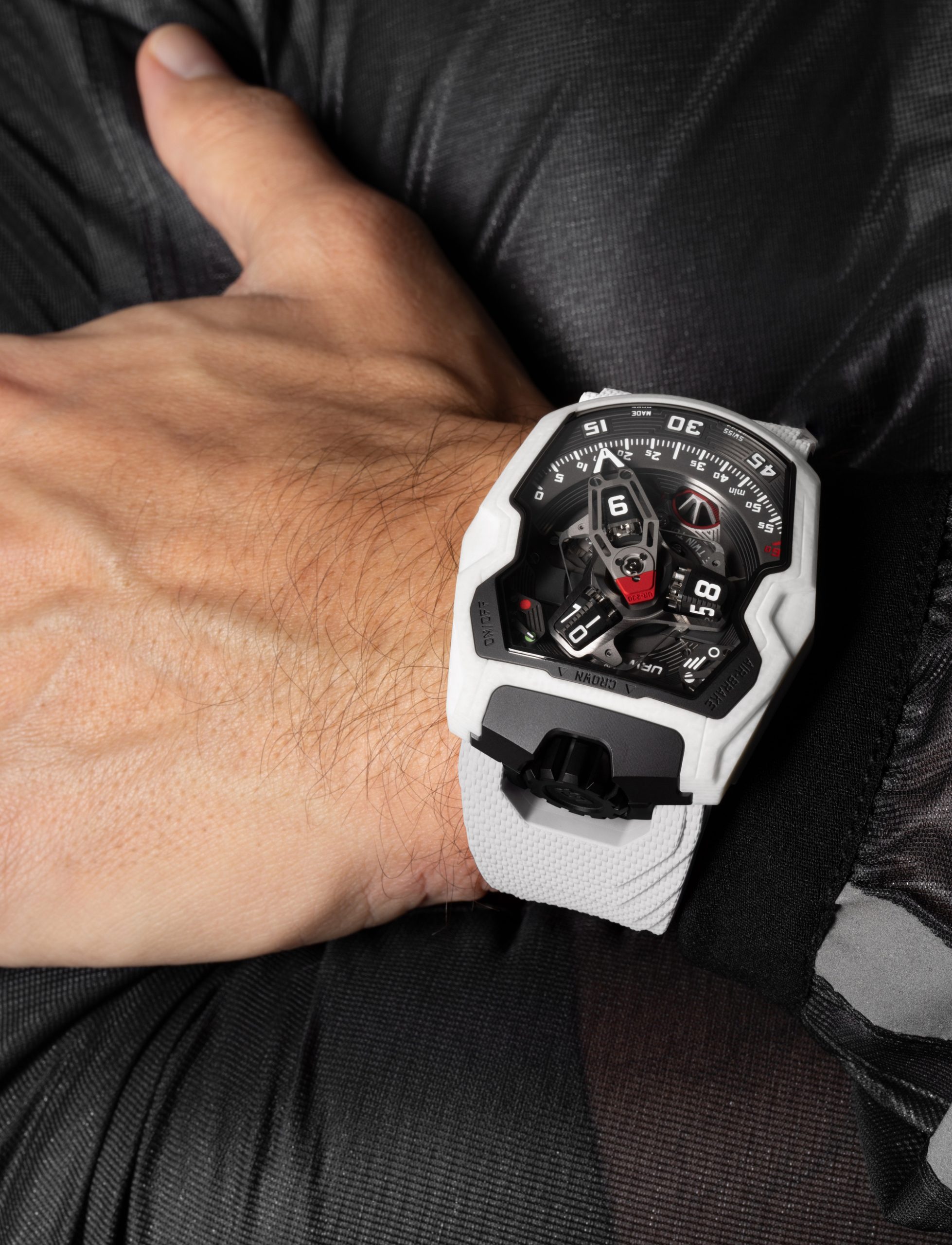 Urwerk UR-230 Polaris - View 2