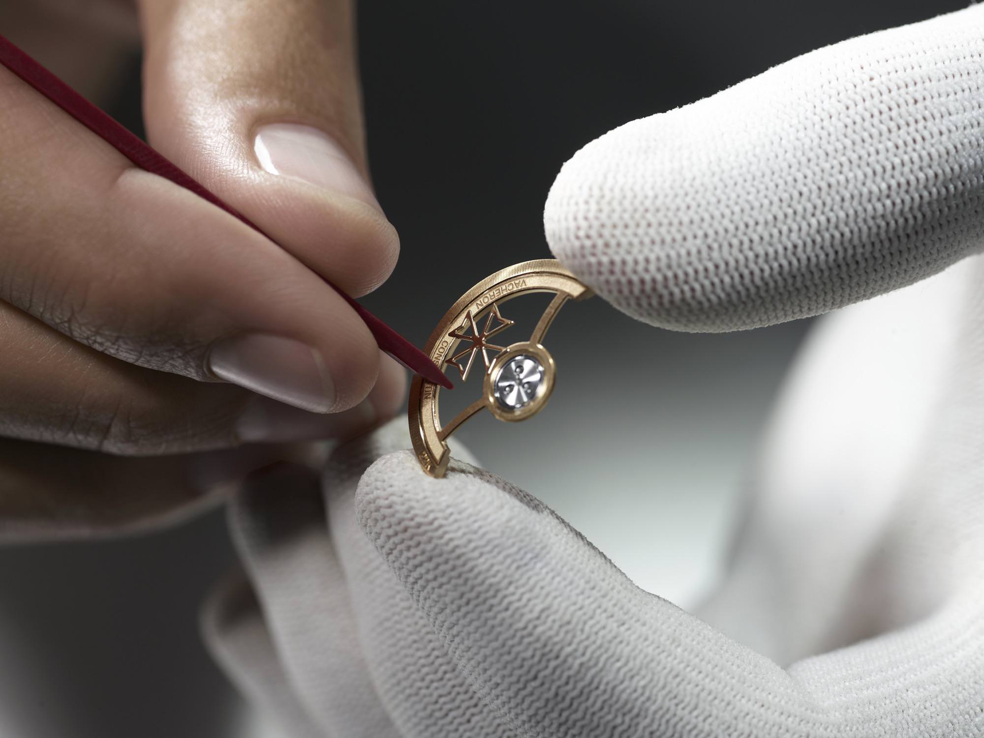 Vacheron Constantin Égérie Moon Phase Jewellery - View 3