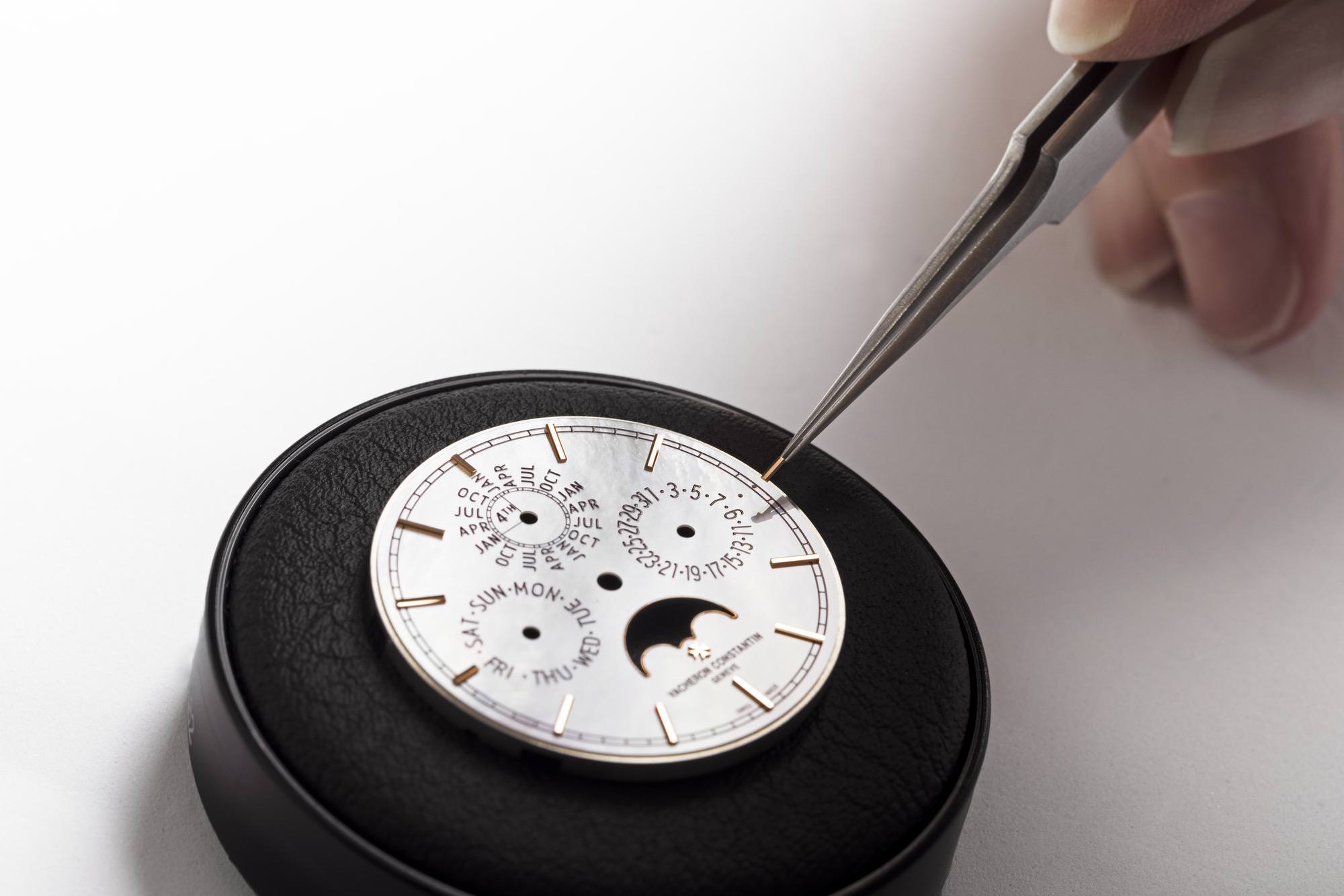 Vacheron Constantin Traditonnelle Perpetual Calendar Ultra-Thin - View 2