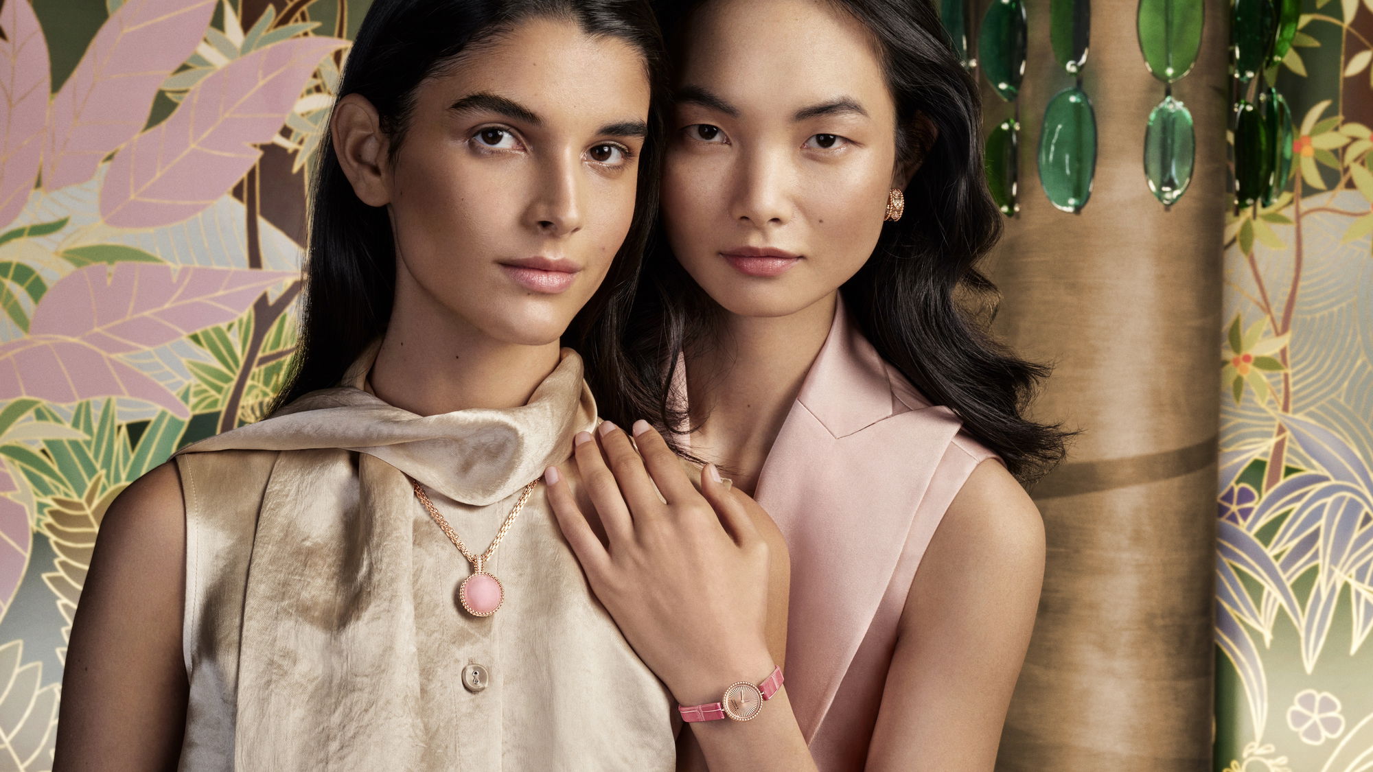 Van Cleef & Arpels Perlée - View 3