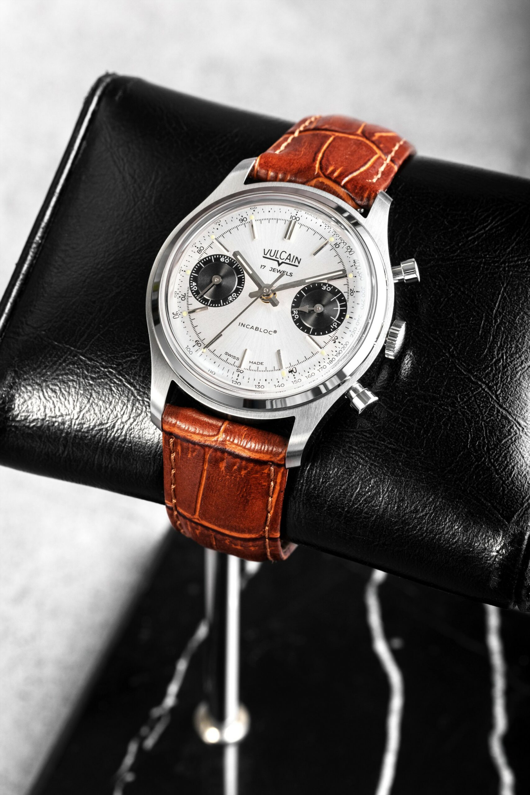 Vulcain Chronograph 1970’s Silver - View 3
