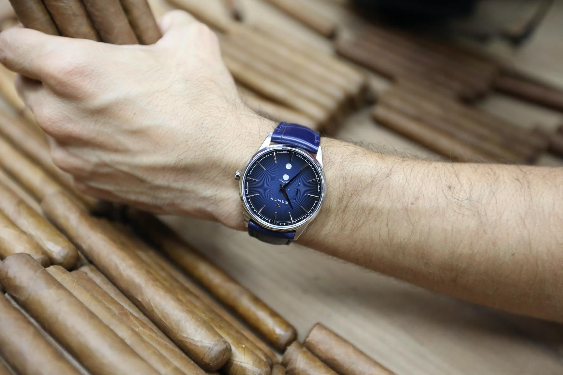 Zenith Elite Moonphase Romeo Y Julieta - View 3